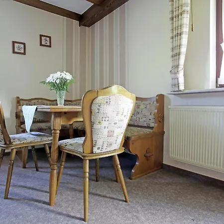 Flat In With Garden Διαμέρισμα