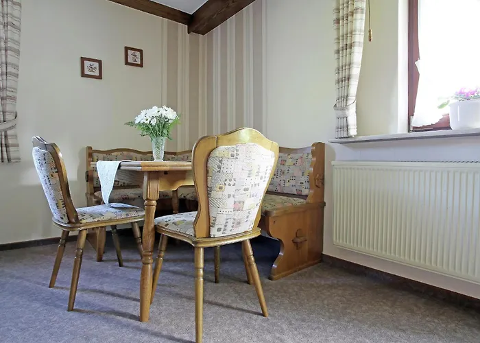 Flat In With Garden Apartman