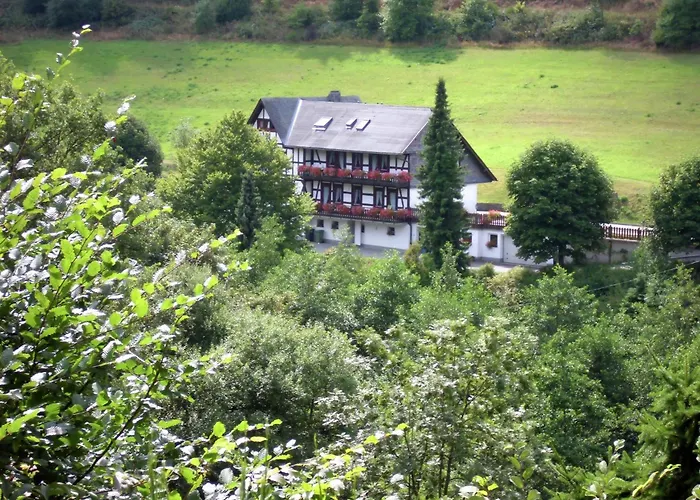 Flat In With Garden Apartman